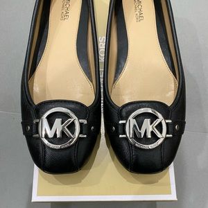 Michael Kors Black Flats 6.5